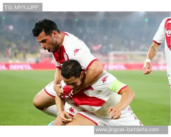 国王杯精彩对决里昂逆转本菲卡上演帽子戏法引爆全场激情